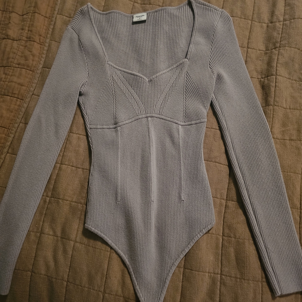 3 Bundle Abercrombie & Fitch Long Sleeve Bodysuit - Grey, Rust , Sage Green - Picture 8 of 9